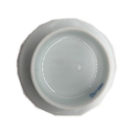 井上萬二 (イノウエ マンジ) 湯呑み 白磁彫文湯呑