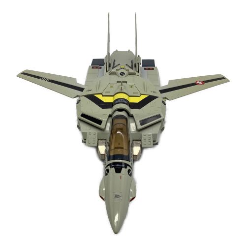 BANDAI (バンダイ) 男の子おもちゃ VF-1S バルキリー ロイ・フォッカー機 「超時空要塞マクロス」 1/55 塗装済み完成品