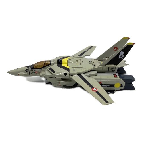 BANDAI (バンダイ) 男の子おもちゃ VF-1S バルキリー ロイ・フォッカー機 「超時空要塞マクロス」 1/55 塗装済み完成品