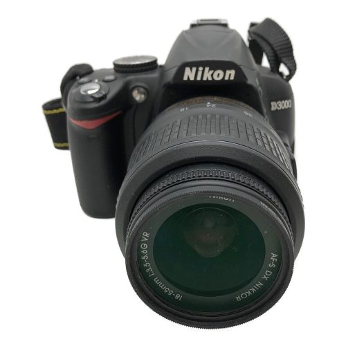 Nikon (ニコン) デジタル一眼レフカメラ D3000 -