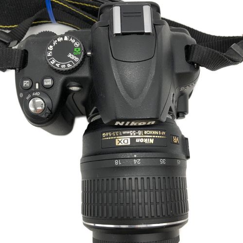 Nikon (ニコン) デジタル一眼レフカメラ D3000 -