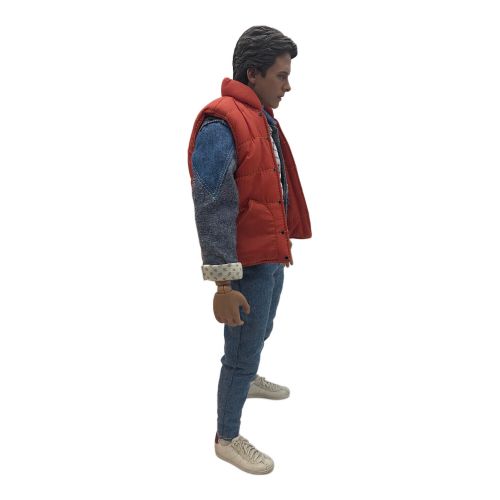 Hot toys ホットトイズ　BACK TO THE FUTURE (バックトゥザフューチャー) MARTY MCFLY 1/6TH SCALE COLLECTIBLE FIGURE