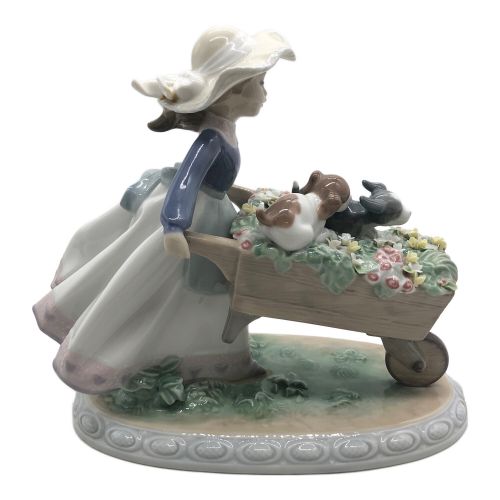 LLADRO (リヤドロ) フィギュリン 5460 犬と少女シリーズ 「乗せてあげる」