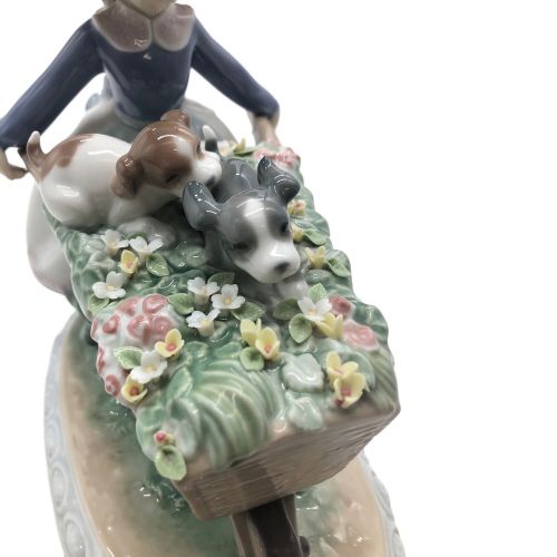 LLADRO (リヤドロ) フィギュリン 5460 犬と少女シリーズ 「乗せてあげる」