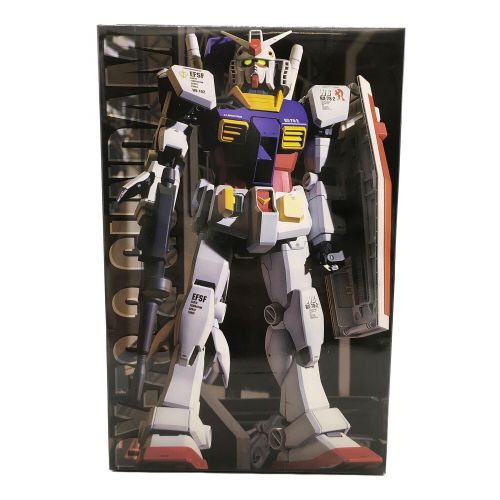 BANDAI (バンダイ) ガンプラ 箱ヨゴレ・へこみ有 PG 1/60 地球連邦白兵戦用モビルスーツ RX-78-2「ガンダム2号機」