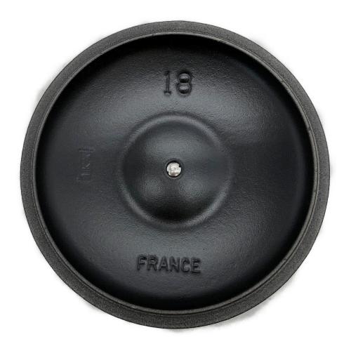 LE CREUSET (ルクルーゼ) 両手鍋 マッドブラック ココット・エブリィ 18