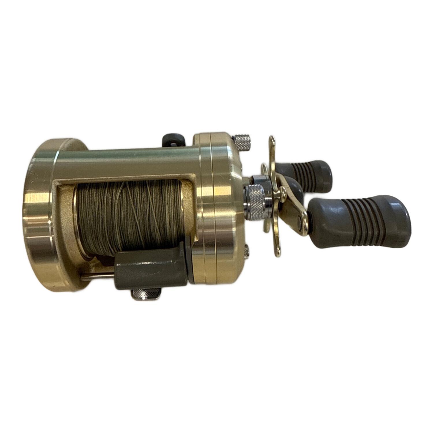 SHIMANO (シマノ) ベイトリール リール CALCUTTA 400｜トレファクONLINE