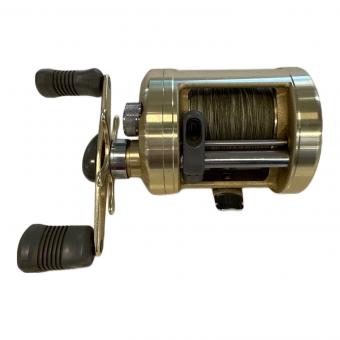SHIMANO (シマノ) ベイトリール リール CALCUTTA 400