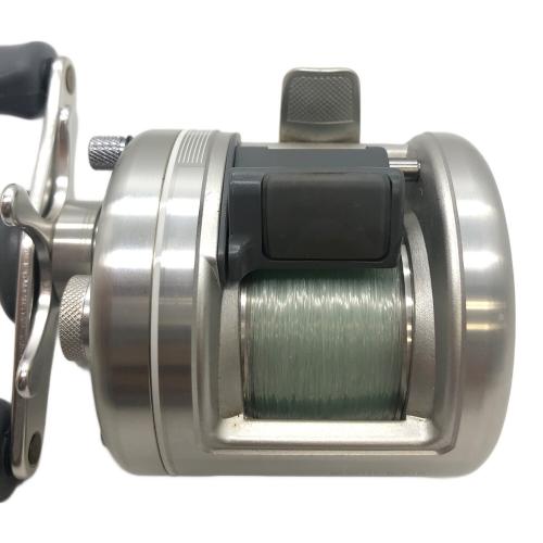SHIMANO (シマノ) リール CALCUTTA 400