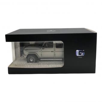 メルセデス ベンツ Gクラス 1/18 40周年リミテッドエディション