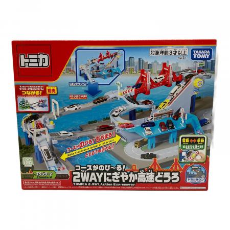 TOMY (トミー) トミカ トミカワールド コースがのび~る!2WAYにぎやか
