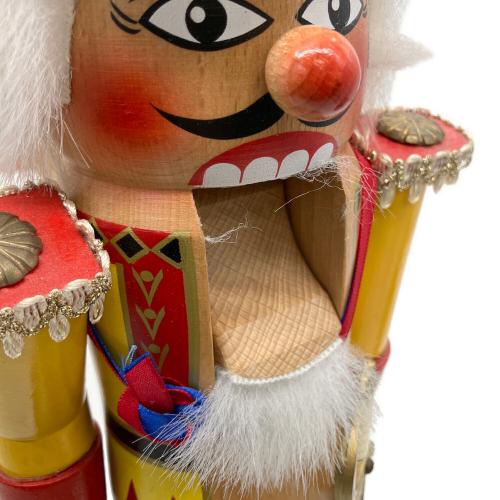 volkskunst くるみ割り人形