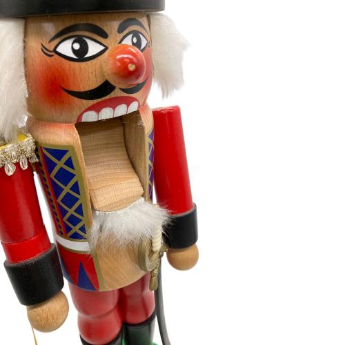 volkskunst くるみ割り人形