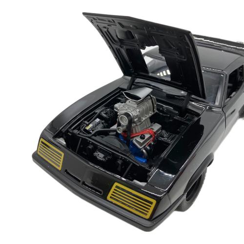 AUTOart（オートアート）MAD MAX 2 THE ROAD WARRIOR モデルカー