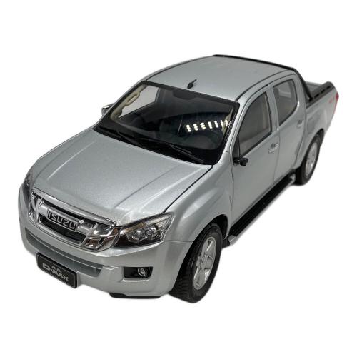 D-MAX Jピックアップトラック 1/18 ミニカー