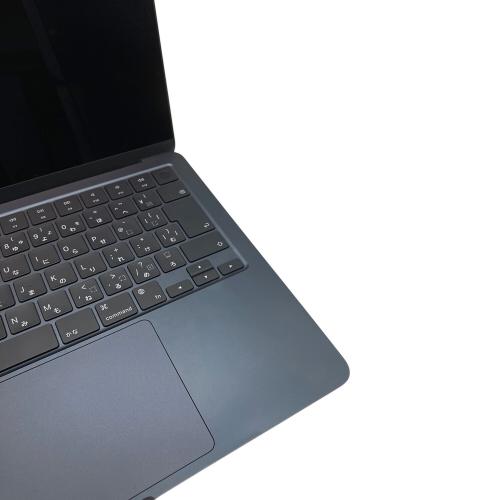 Apple (アップル) MacBook Air A2681 13.6インチ