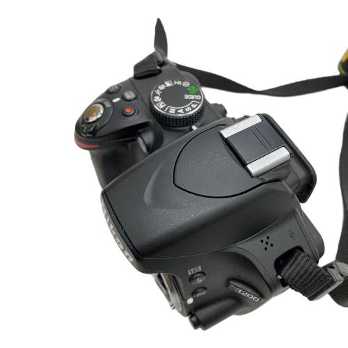 Nikon (ニコン) デジタル一眼レフカメラ D3200 ダブルズームキット