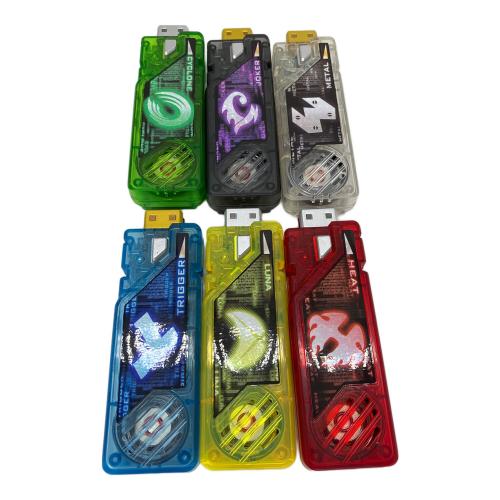 BANDAI バンダイ　COMPLETE SELECTION MODIFICATION ダブルドライバー(ver.1.5) 仮面ライダー