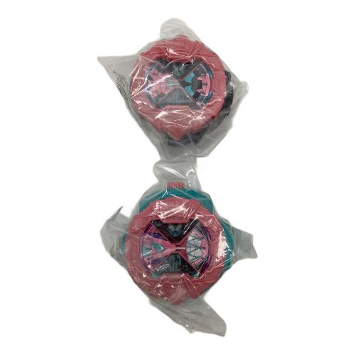 BANDAI　バンダイ　DXガッチャード＆ギーツ＆リバイスライドウォッチ 仮面ライダー