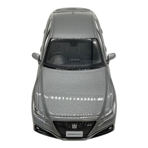CROWN 1/30色見本ミニカー プレシャスメタル　1L5