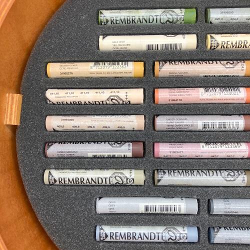 talens パステル 50色 木箱入 欠けあり品有 REMBRANDT