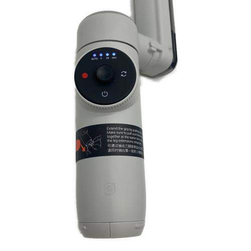 insta 360 flow pro　the AI tracking stabilizer for iphone