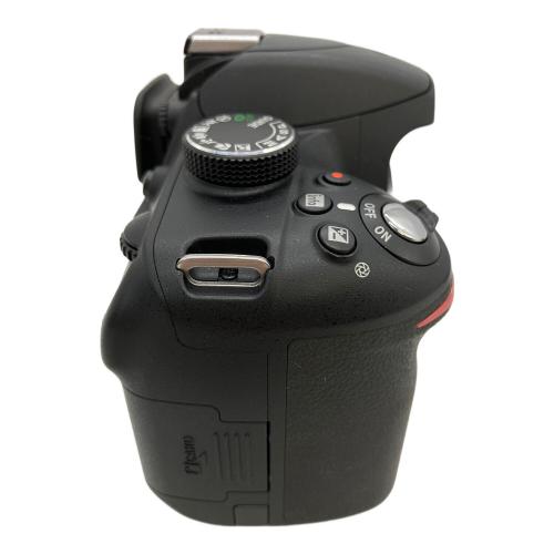 Nikon (ニコン) デジタル一眼レフカメラ D3200