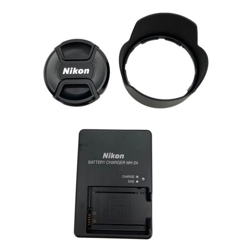 Nikon (ニコン) デジタル一眼レフカメラ D3200