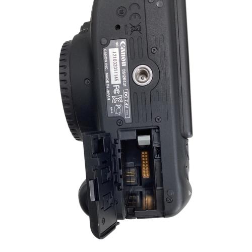 CANON (キヤノン) デジタル一眼レフカメラ EOS Kiss X7i