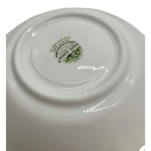 ROYAL ALBERT (ロイヤルアルバート) カップ&ソーサー フラワー・オブ・ザ・マンス