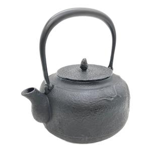 南部鉄器 (ナンブテッキ) 鉄瓶 万代屋 2.0L 松
