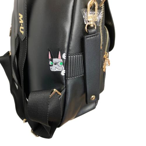 M U SPORTS (エムユースポーツ) デュアルレザービジューロイヤルバックパック 703U2058 ブラック