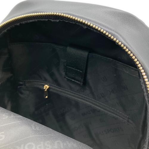 M U SPORTS (エムユースポーツ) デュアルレザービジューロイヤルバックパック 703U2058 ブラック