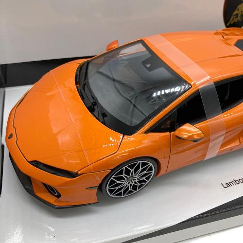 Bburago (ブラーゴ) 1/18 ランボルギーニ テメラリオ オレンジ モデル