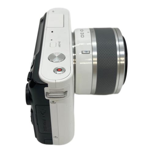 Nikon (ニコン) ミラーレス一眼カメラ J1