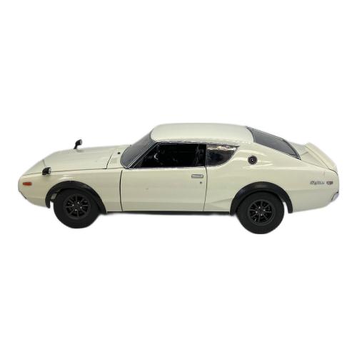 ディアゴスニテーニ スカイライン2000GT-R 「KPGC110」 ケンメリ 1/8スケール モデルカー