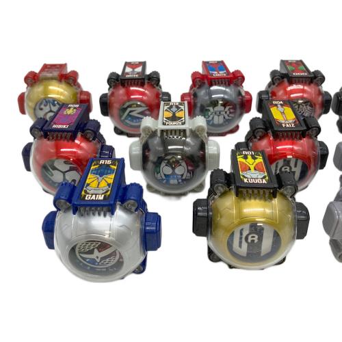 BANDAI バンダイ　仮面ライダー レジェンドライダーゴーストセット