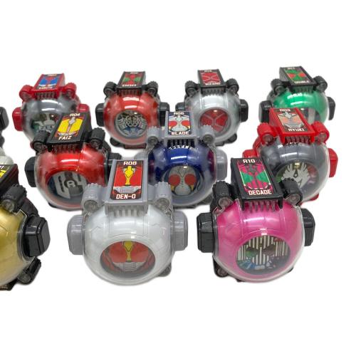 BANDAI バンダイ　仮面ライダー レジェンドライダーゴーストセット