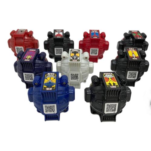 BANDAI バンダイ　仮面ライダー レジェンドライダーゴーストセット