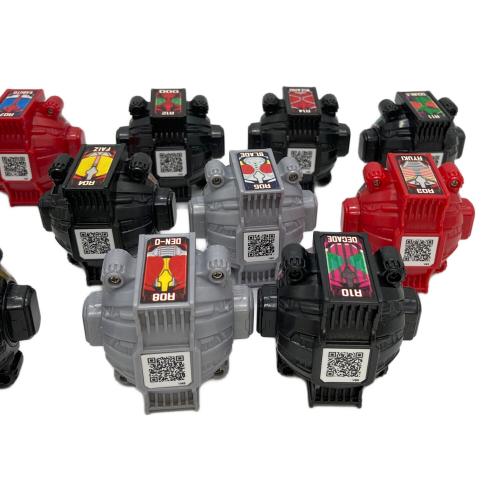 BANDAI バンダイ　仮面ライダー レジェンドライダーゴーストセット