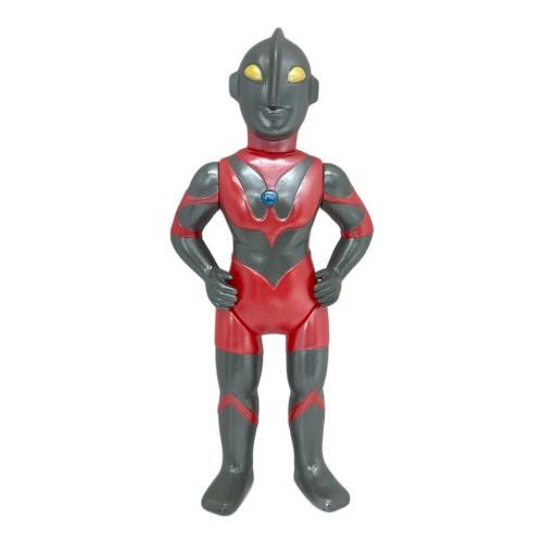 ブルマァク　ウルトラマンシルバー 黄色目 ダークグレー ソフビフィギュア