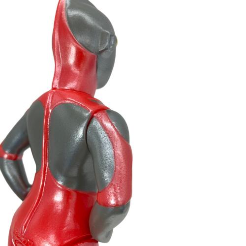 ブルマァク　ウルトラマンシルバー 黄色目 ダークグレー ソフビフィギュア