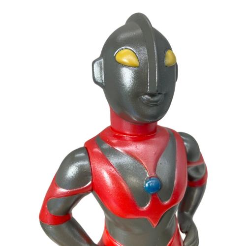 ブルマァク　ウルトラマンシルバー 黄色目 ダークグレー ソフビフィギュア