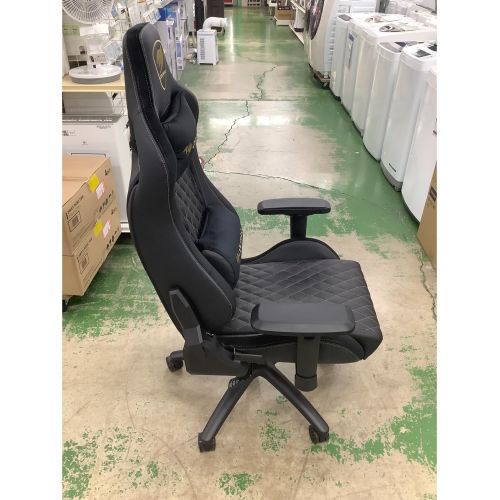 Cougar (クーガ) ゲーミングチェア ブラック