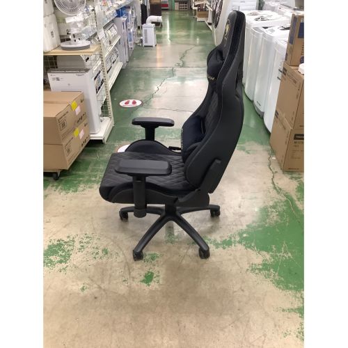 Cougar (クーガ) ゲーミングチェア ブラック