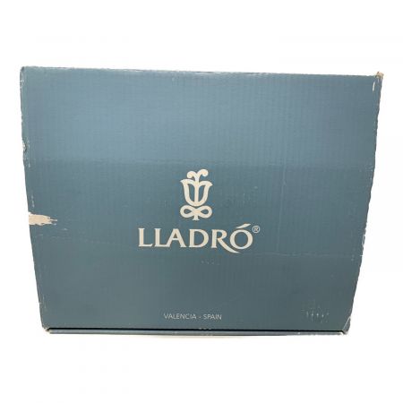 LLADRO (リヤドロ) インテリア小物 貴婦人とチワワ 絶版 2005