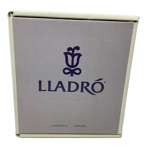 LLADRO (リヤドロ) インテリア小物 花の香りに包まれて