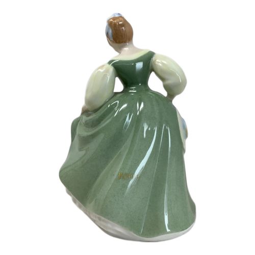 ROYAL DOULTON (ロイヤルドルトン) フィギュリン FAIR MAIDEN 1966発売