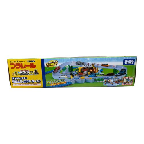 TOMY (トミー) プラレール プラレール トミカと遊ぼう! くるぞわたるぞ! カンカン踏切セット