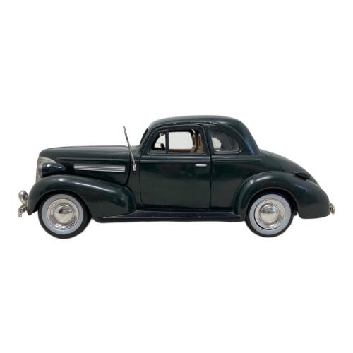 73247 1/24 1939 Chevrolet Coupe dark burgundy モデルカー